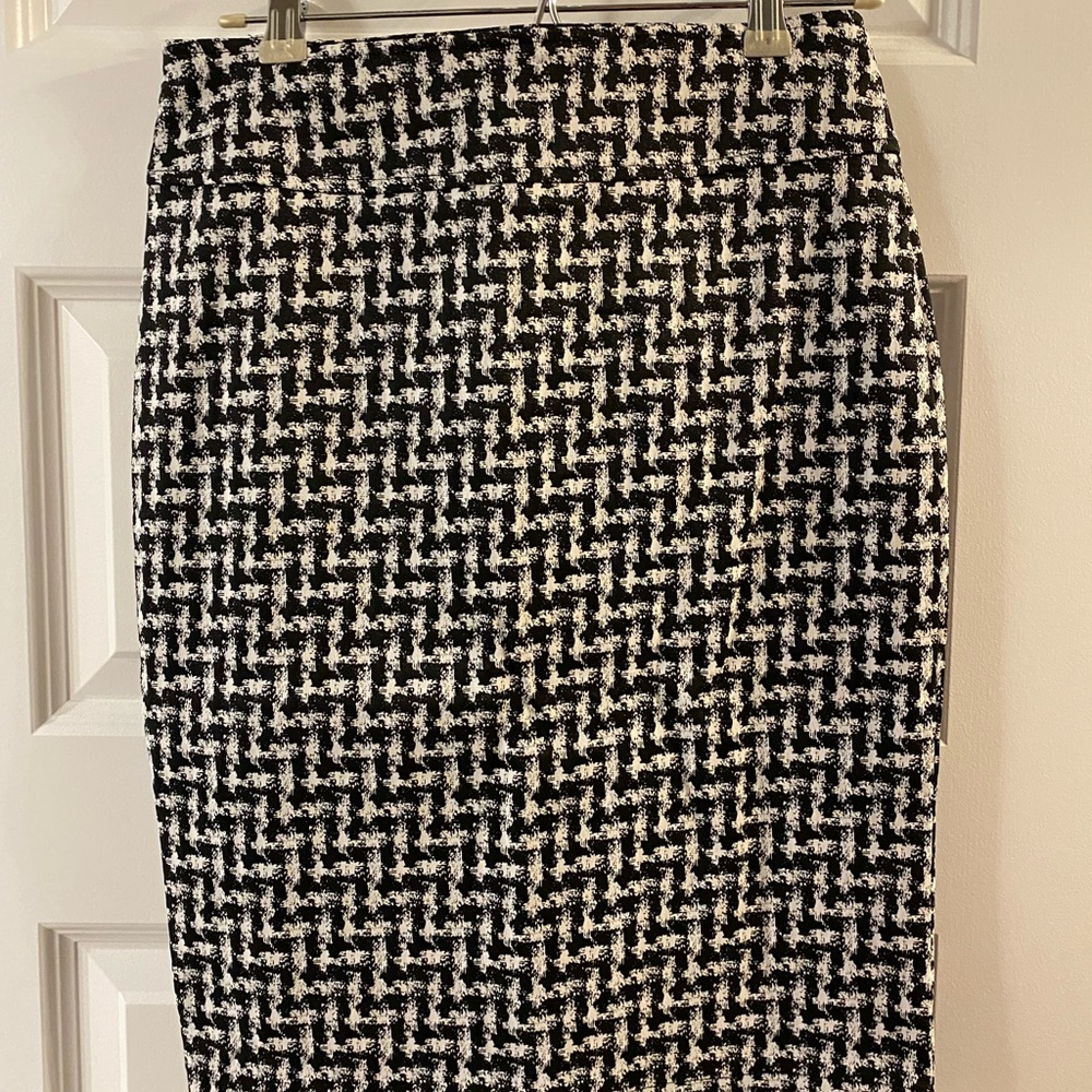 Houndstooth Skirt